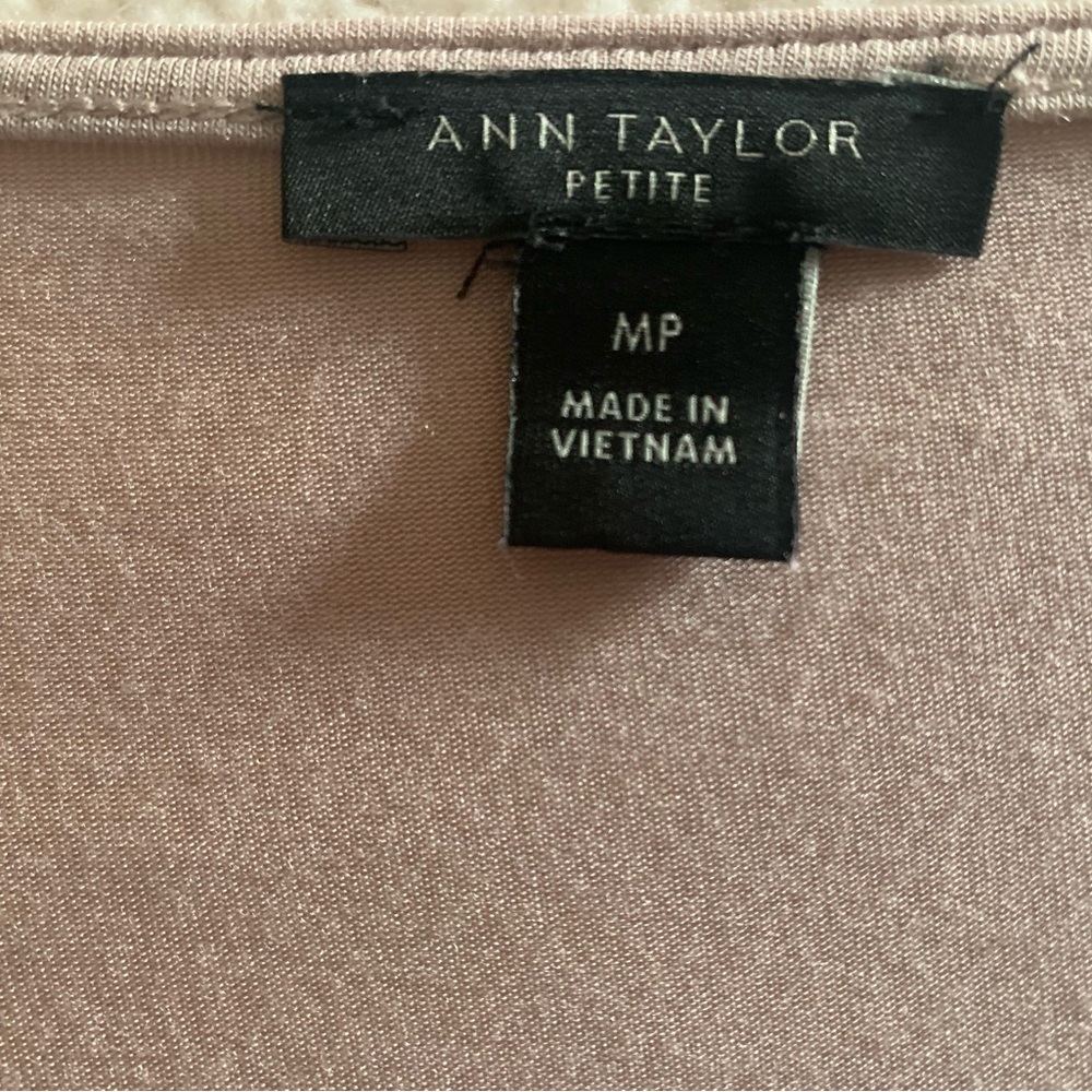 Ann Taylor Elegant Beige Women's Top - Picture 2 of 4